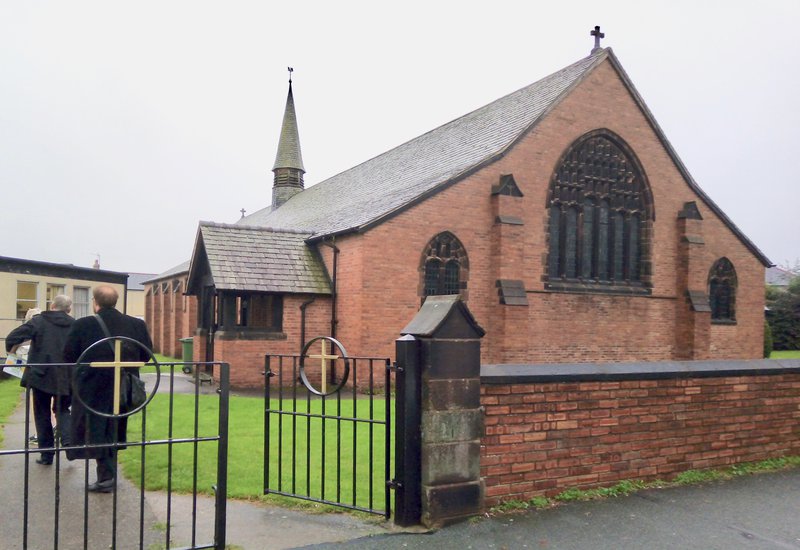 St Martin Llay 1.jpg