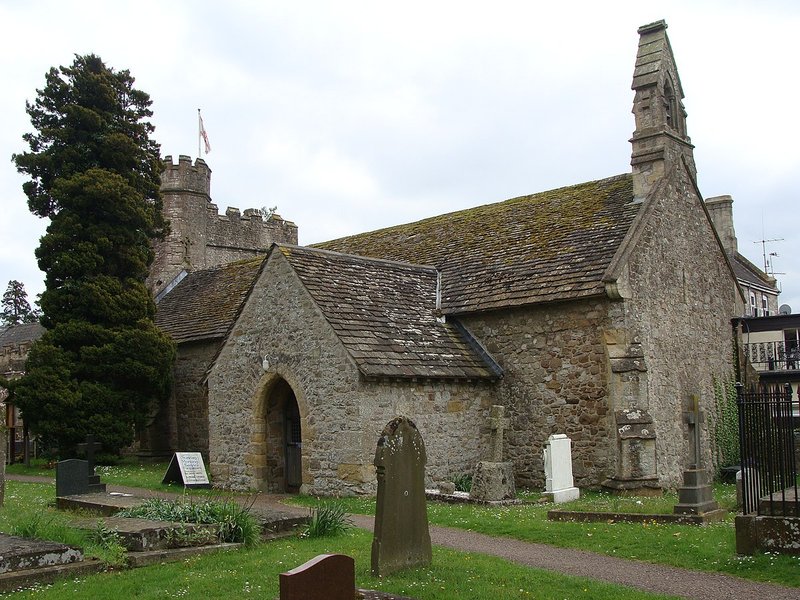 St Peter's church, St Pierre, Chepstow.jpg